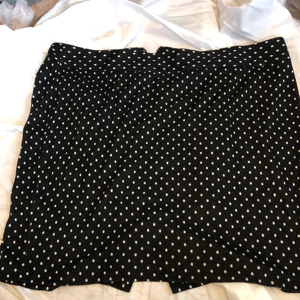 🔵 Stretchy Lane Bryant polka dot skirt